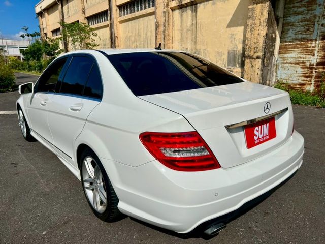 一手車/7安/天窗/低里程/雙前電動椅/行車紀錄器/快撥鍵/定速/藍芽/霧燈/鋁圈17吋/四顆輪胎新  第4張相片