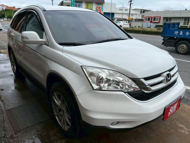 優質代步休旅車/里程保證/電折/藍芽/尾翼/胎壓/行車紀錄器/倒車顯影/霧燈/防水托盤/輪胎近全新  第2張相片