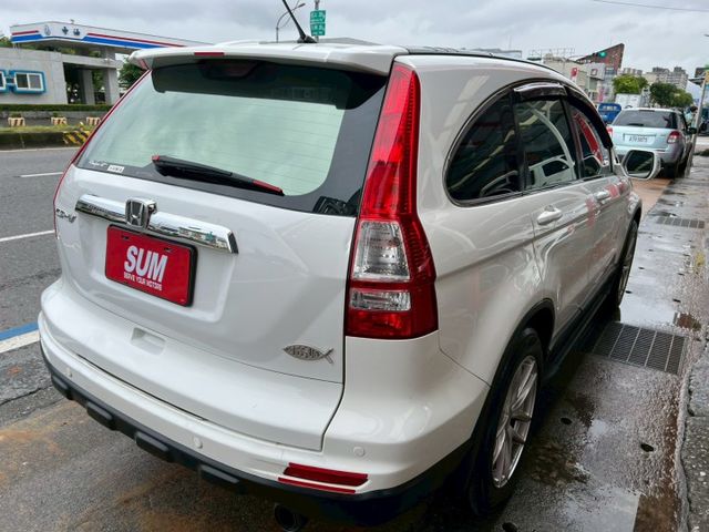 優質代步休旅車/里程保證/電折/藍芽/尾翼/胎壓/行車紀錄器/倒車顯影/霧燈/防水托盤/輪胎近全新  第3張相片