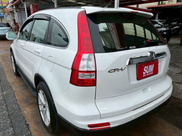 優質代步休旅車/里程保證/電折/藍芽/尾翼/胎壓/行車紀錄器/倒車顯影/霧燈/防水托盤/輪胎近全新  第4張相片