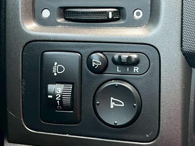 優質代步休旅車/里程保證/電折/藍芽/尾翼/胎壓/行車紀錄器/倒車顯影/霧燈/防水托盤/輪胎近全新  第12張相片