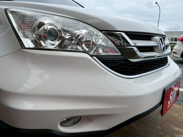 優質代步休旅車/里程保證/電折/藍芽/尾翼/胎壓/行車紀錄器/倒車顯影/霧燈/防水托盤/輪胎近全新  第19張相片