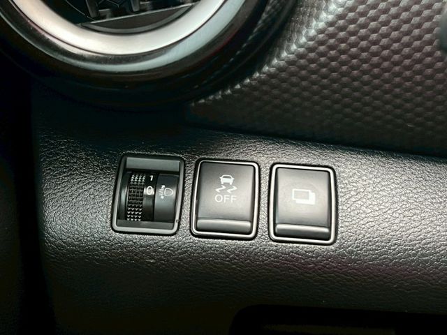 一手車跑4萬公里/CARPLAY螢幕/ISOFIX/音控快撥鍵/行車紀錄器/倒車顯影/霧燈  第13張相片