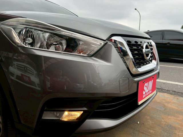 一手車跑4萬公里/CARPLAY螢幕/ISOFIX/音控快撥鍵/行車紀錄器/倒車顯影/霧燈  第17張相片