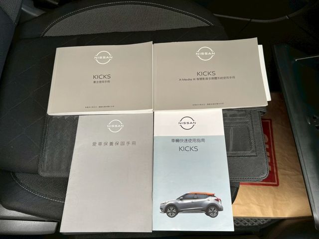 一手車跑4萬公里/CARPLAY螢幕/ISOFIX/音控快撥鍵/行車紀錄器/倒車顯影/霧燈  第20張相片