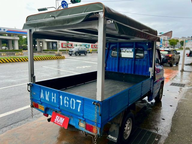 低里程僅跑9萬多公里/4輪傳動4WD/胎壓/全新帆布架(附鎖)/霧燈/行車紀錄器/電動窗/輪胎新/已打蠟美容/全新前保桿  第3張相片