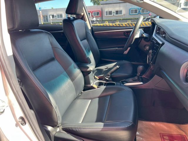 一手車/藍芽/ABS/鋁圈/輪胎新/原廠保養/行車紀錄器/買就送2年或5萬公里保固  第8張相片