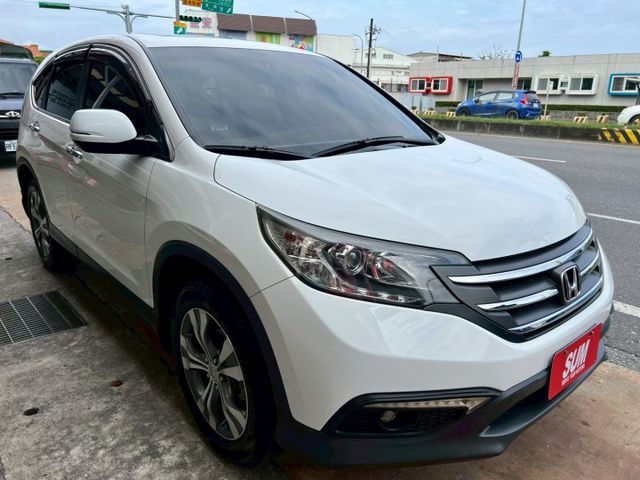 一手車里程保證/天窗/安卓機/自動頭燈/換檔快撥/定速/藍芽/導航/電折/恆溫/循跡/WIFI/倒車影像行車紀錄器/霧燈  第2張相片