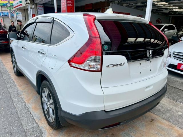 一手車里程保證/天窗/安卓機/自動頭燈/換檔快撥/定速/藍芽/導航/電折/恆溫/循跡/WIFI/倒車影像行車紀錄器/霧燈  第4張相片