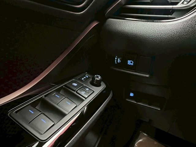 一手車7安頂規/渦輪增壓/AWD四輪傳動/全速域ACC/雙電熱椅/電動椅/行車紀錄器前後錄/盲點/抬顯/電瓶全新  第12張相片