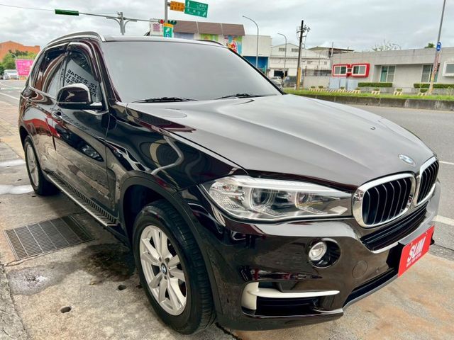 一手車原板件4WD/雙前電動椅/全景大天窗/吸門/定速/藍芽/前鏡輔助/電尾門/行駛多模式切換/AUTO H/室內氣氛燈  第2張相片