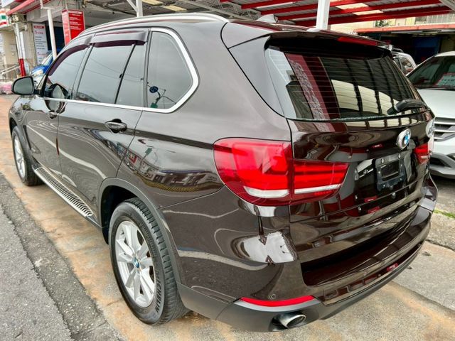 一手車原板件4WD/雙前電動椅/全景大天窗/吸門/定速/藍芽/前鏡輔助/電尾門/行駛多模式切換/AUTO H/室內氣氛燈  第4張相片