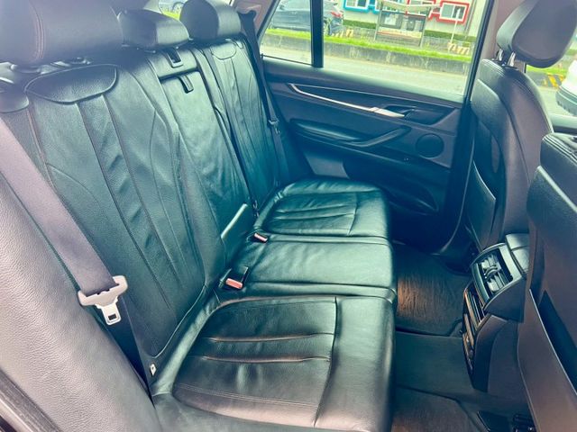 一手車原板件4WD/雙前電動椅/全景大天窗/吸門/定速/藍芽/前鏡輔助/電尾門/行駛多模式切換/AUTO H/室內氣氛燈  第8張相片