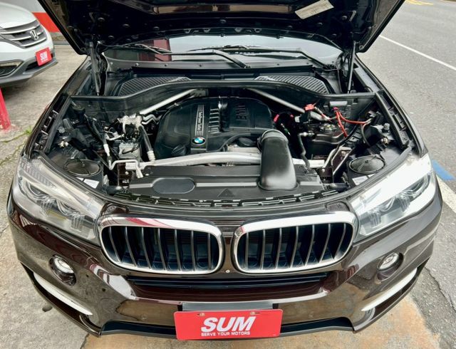 一手車原板件4WD/雙前電動椅/全景大天窗/吸門/定速/藍芽/前鏡輔助/電尾門/行駛多模式切換/AUTO H/室內氣氛燈  第19張相片