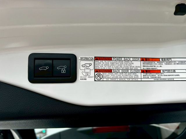 一手車低里程潮玩版/ACC/腳踢電尾門/CARPLAY/電折/盲點/車頂架/自動煞停/AUTOHOLD/霧燈  第17張相片