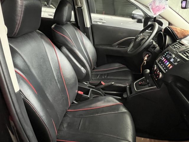 一手車/七人座/音控快撥鍵/藍芽/導航/電折/行車紀錄器/ISOFIX/全新安卓WIFI機/倒車顯影/霧燈  第7張相片