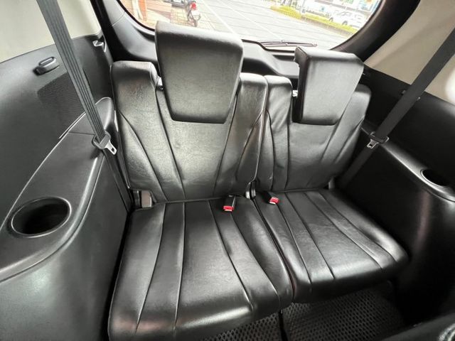 一手車/七人座/音控快撥鍵/藍芽/導航/電折/行車紀錄器/ISOFIX/全新安卓WIFI機/倒車顯影/霧燈  第10張相片
