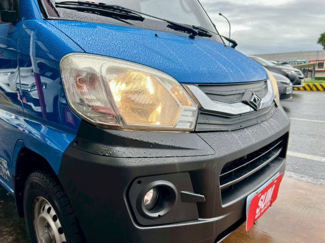 低里程僅跑9萬多公里/4輪傳動4WD/胎壓/全新帆布架(附鎖)/霧燈/行車紀錄器/電動窗/輪胎新/已打蠟美容/全新前保桿  第20張相片