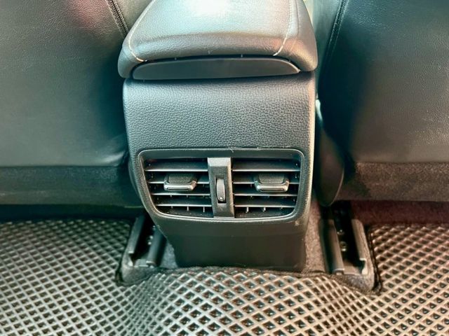想省就選省油電車/ACC跟車/恆溫/全新安卓機/藍芽/CARPLAY/倒車影像/行車紀錄器/ISOFIX/霧燈/自動頭燈  第15張相片