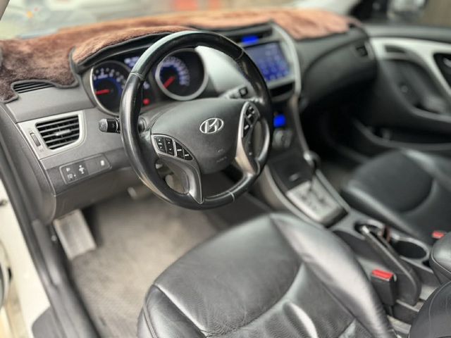HYUNDAI現代 ELANTRA  第3張相片