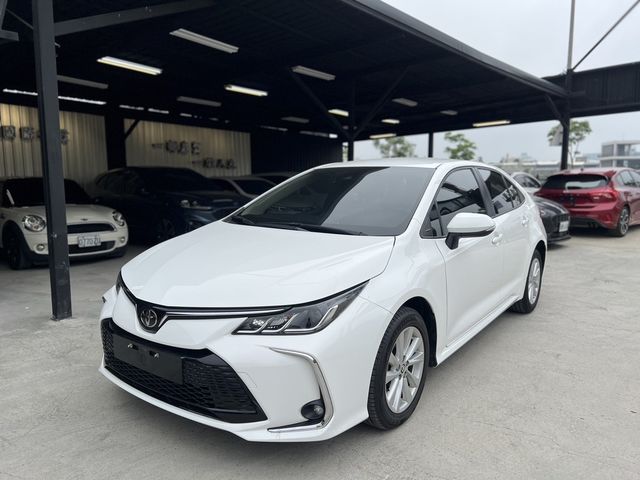 TOYOTA豐田 ALTIS  第1張相片