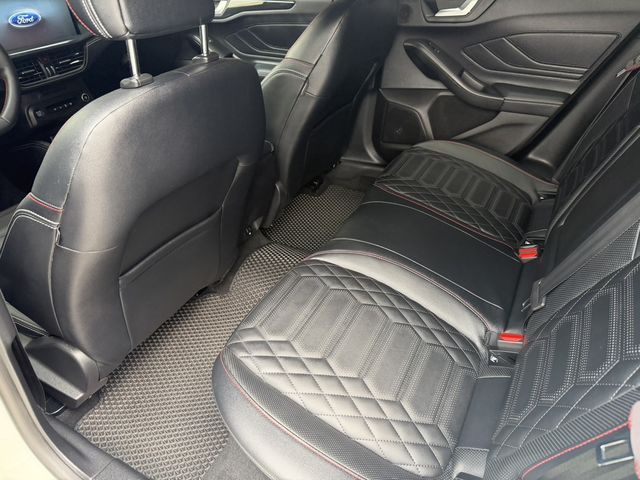 FORD福特 FOCUS WAGON  第6張相片