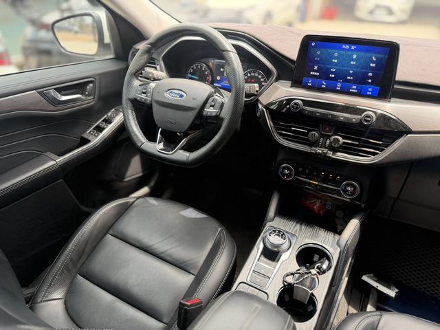 FORD福特 KUGA  第4張相片