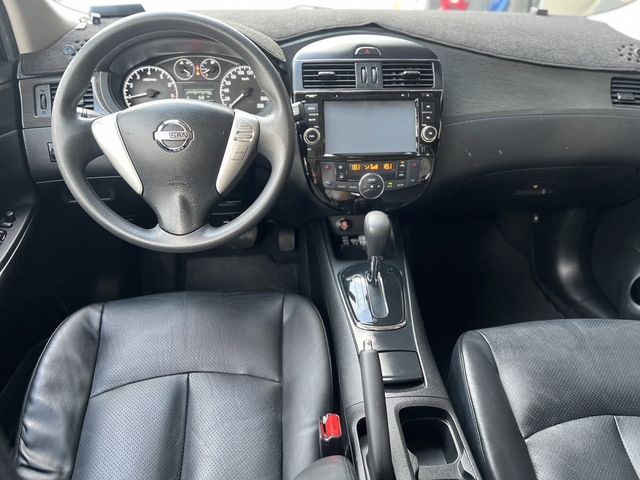 NISSAN日產 TIIDA  第3張相片