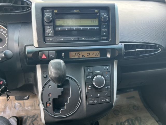 Toyota Wish  第8張相片