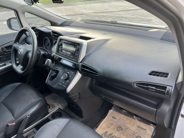 Toyota Wish  第15張相片