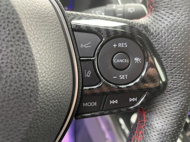 Toyota Auris  第18張相片