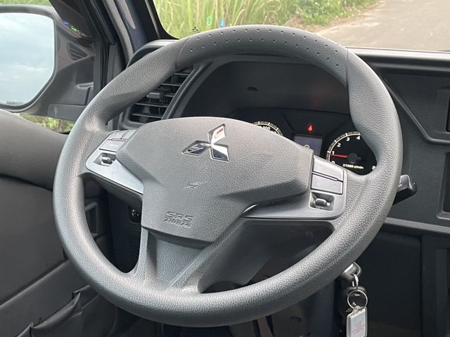 Mitsubishi Delica  第8張相片