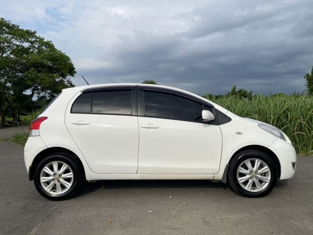 2012 TOYOTOA YARIS 小G版  第8張相片