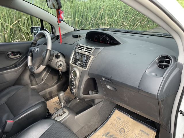 2012 TOYOTOA YARIS 小G版  第13張相片