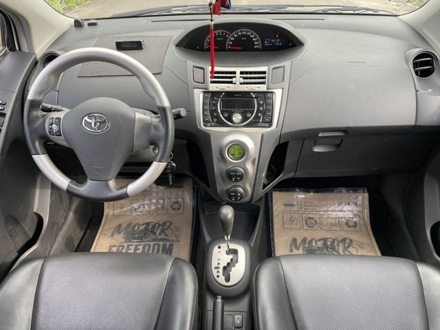 2012 TOYOTOA YARIS 小G版  第14張相片