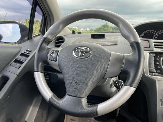 2012 TOYOTOA YARIS 小G版  第15張相片