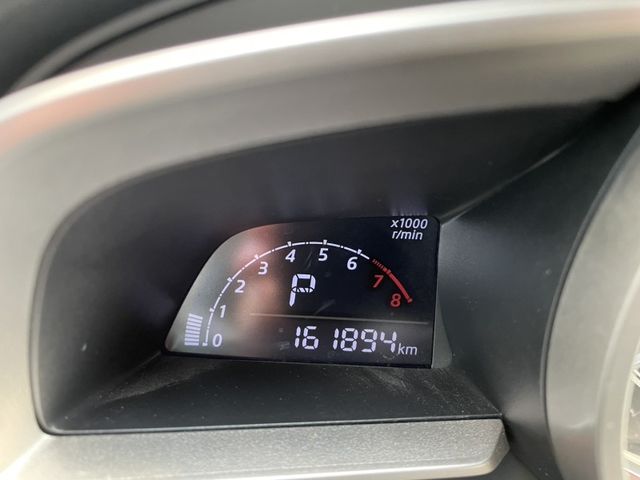2015 MAZDA 馬3 4D 尊榮型 2.0  第18張相片