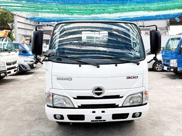 HINO日野 300  第3張相片