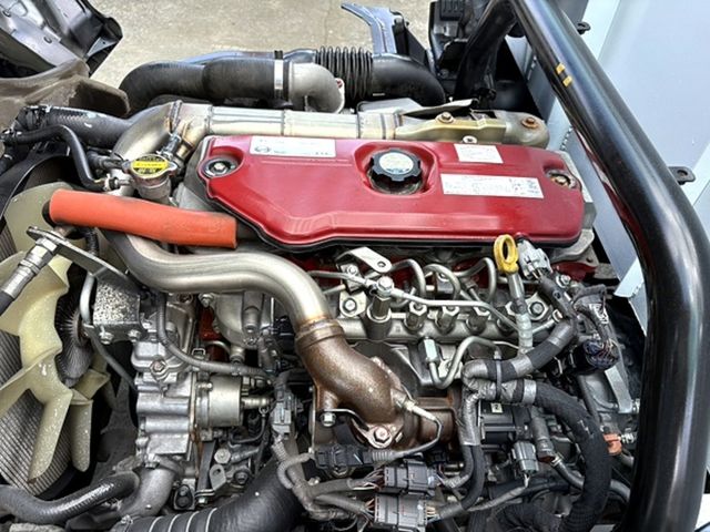 HINO日野 300  第6張相片