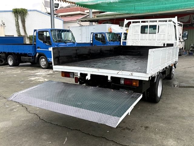 HINO日野 300  第2張相片