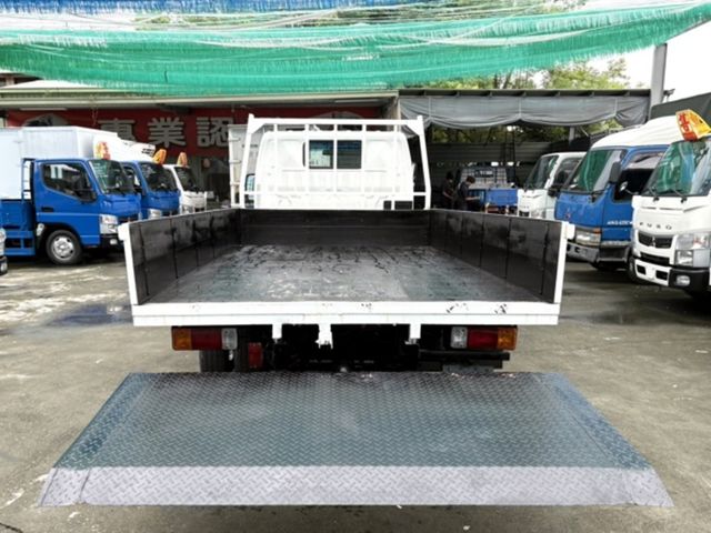 HINO日野 300  第4張相片