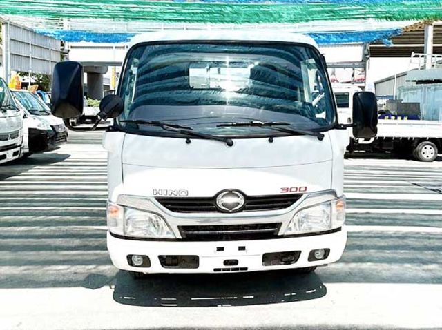 HINO日野 300  第3張相片