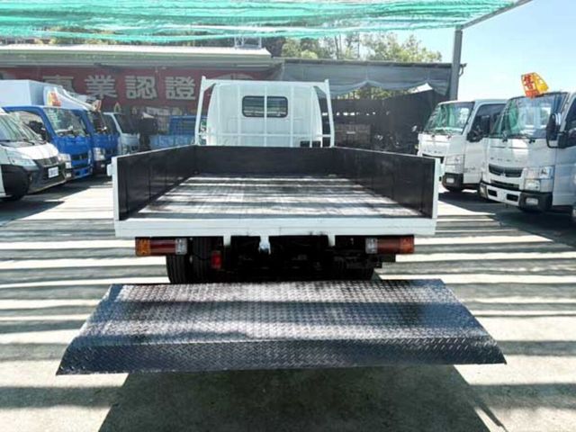HINO日野 300  第4張相片