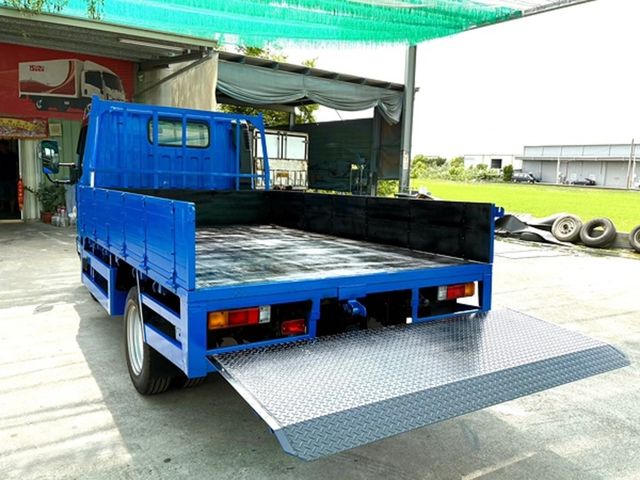 MITSUBISHI三菱 CANTER  第6張相片