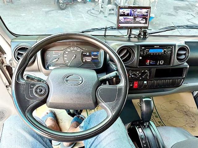 HINO日野 300  第4張相片