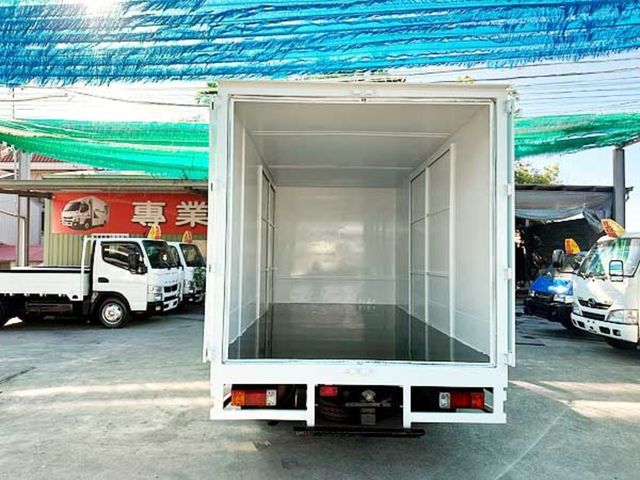 HINO日野 300  第8張相片