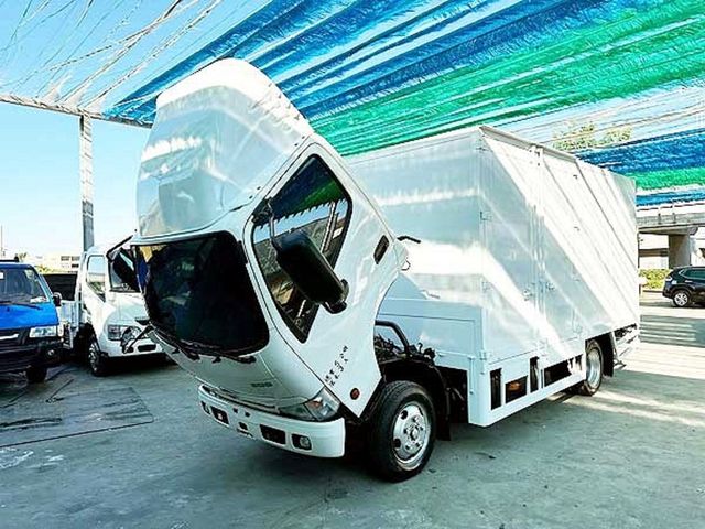 HINO日野 300  第10張相片