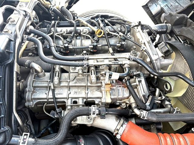 MITSUBISHI三菱 CANTER  第12張相片