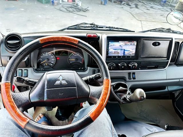 MITSUBISHI三菱 CANTER  第4張相片