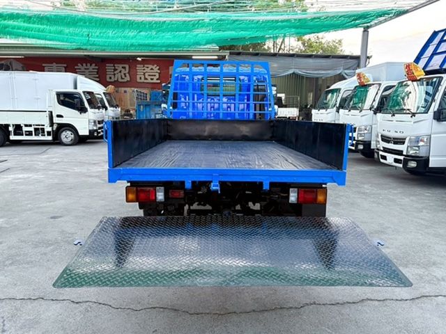 ISUZU五十鈴 NLR  第10張相片